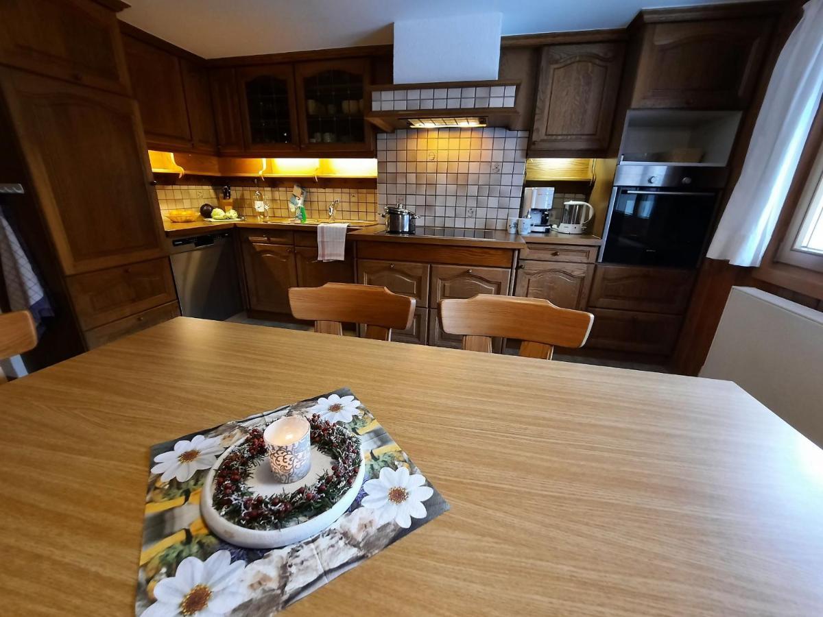 Apartment Dekker Мелау Екстериор снимка
